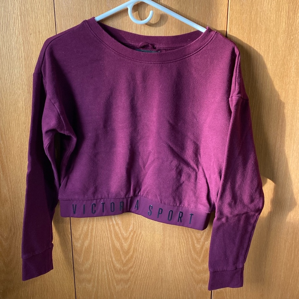 Crop top sweater
